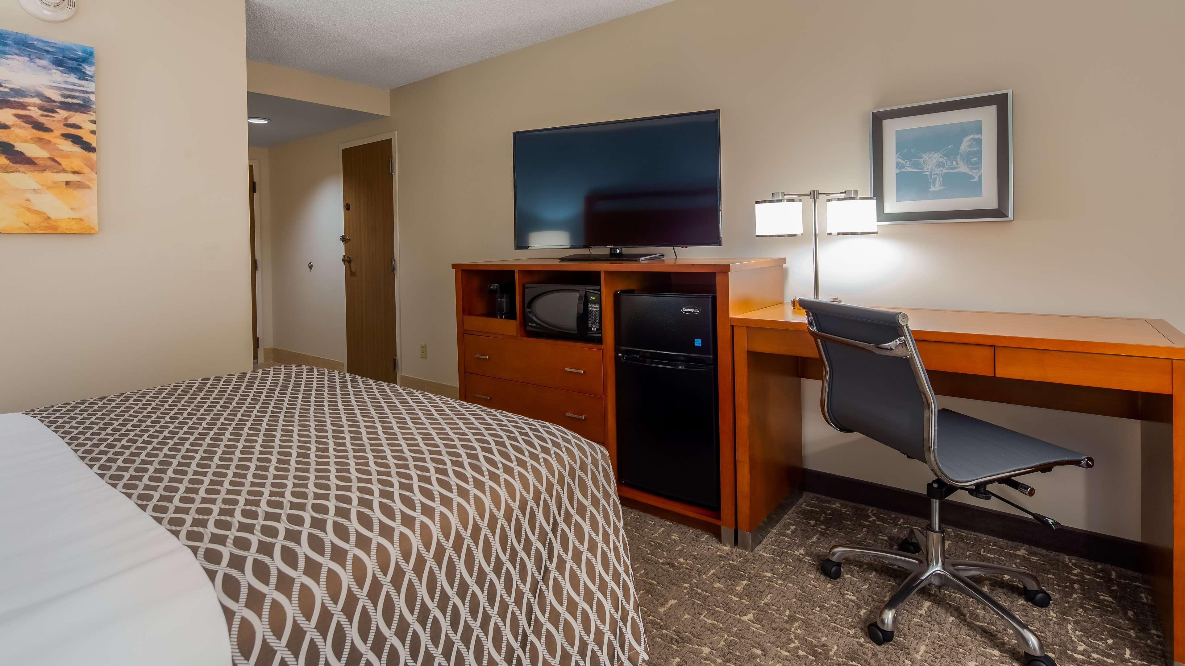 Best Western Plus Roswell/Alpharetta Exterior photo
