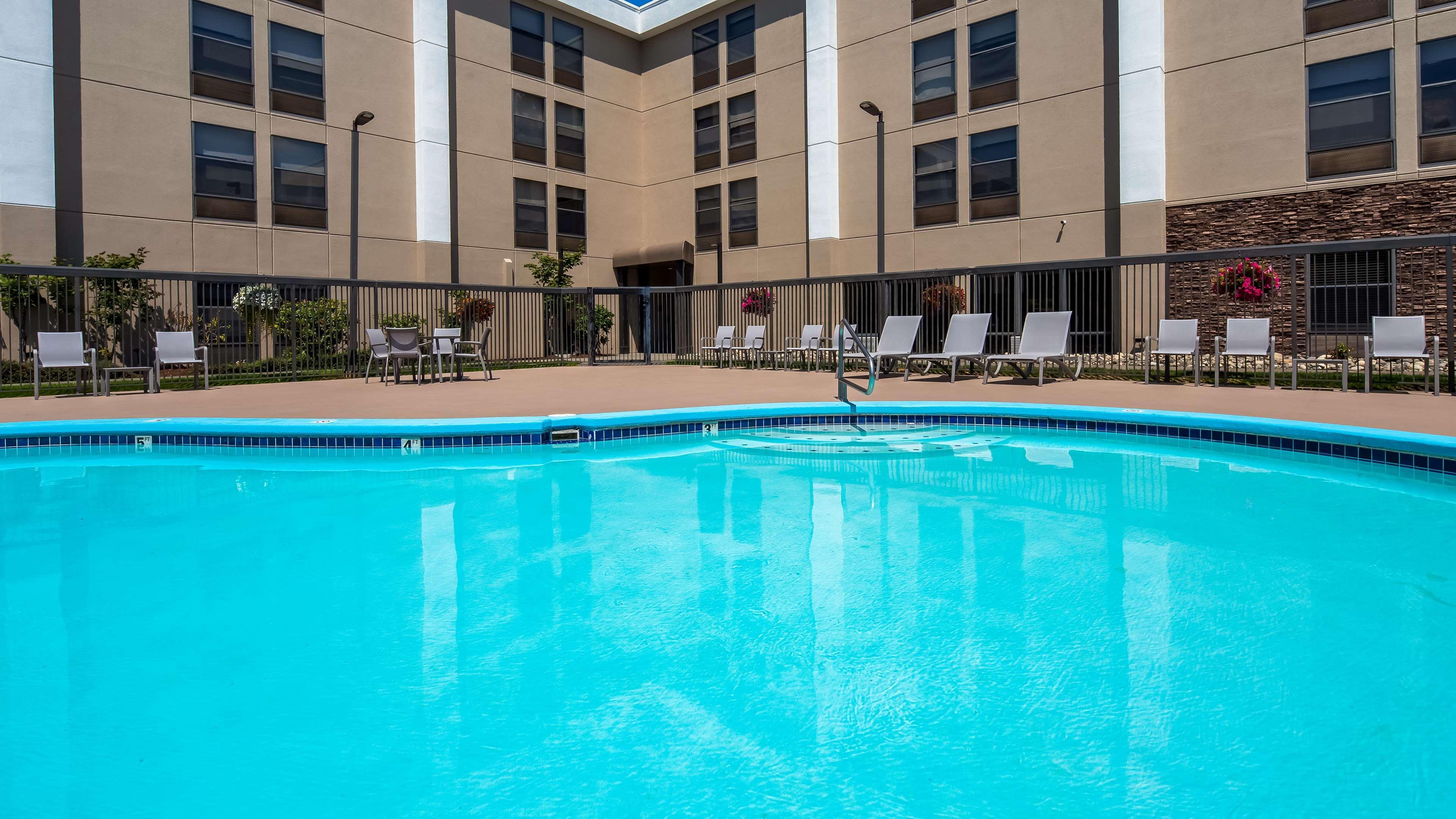 Best Western Plus Roswell/Alpharetta Exterior photo