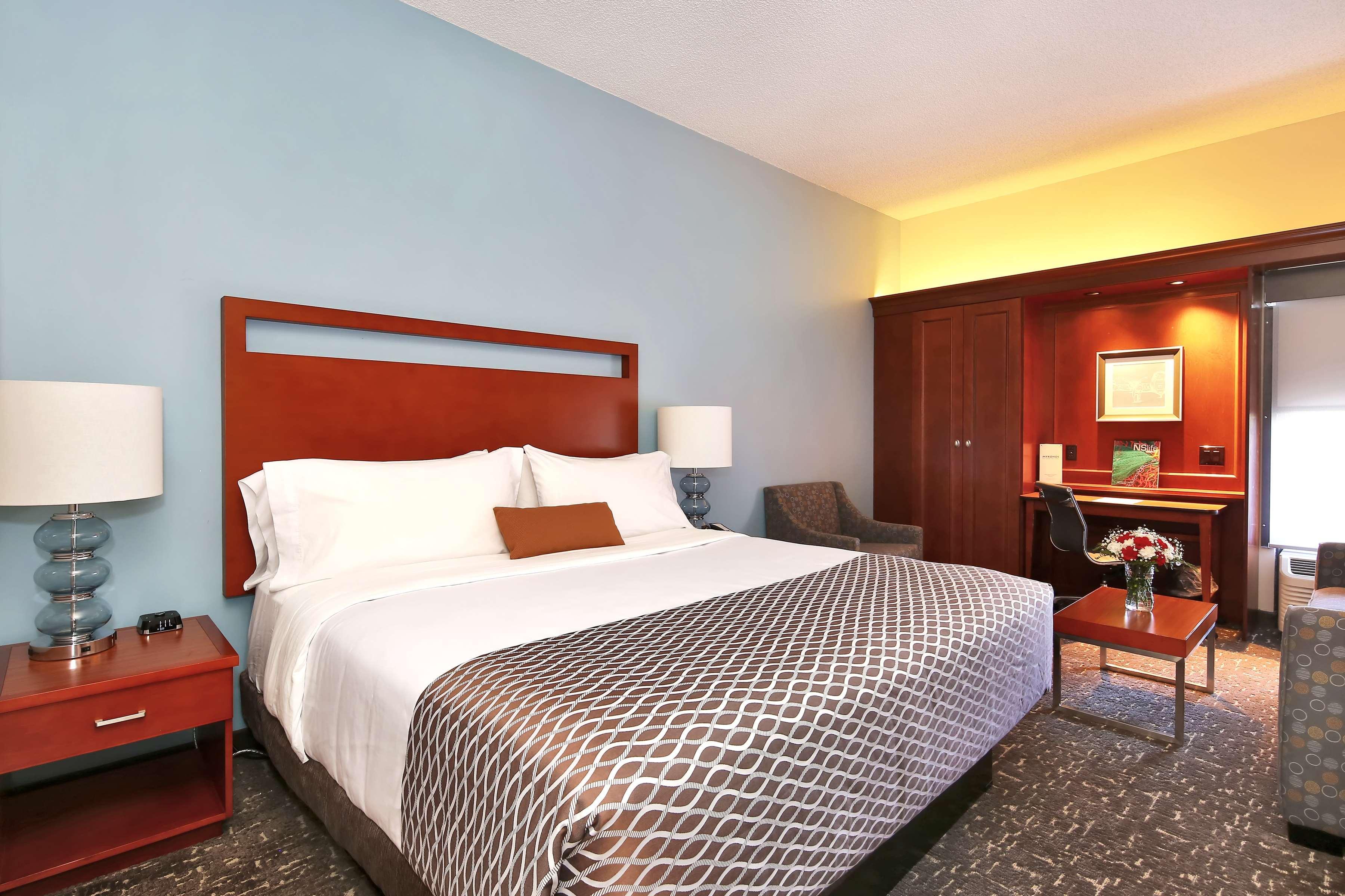 Best Western Plus Roswell/Alpharetta Exterior photo