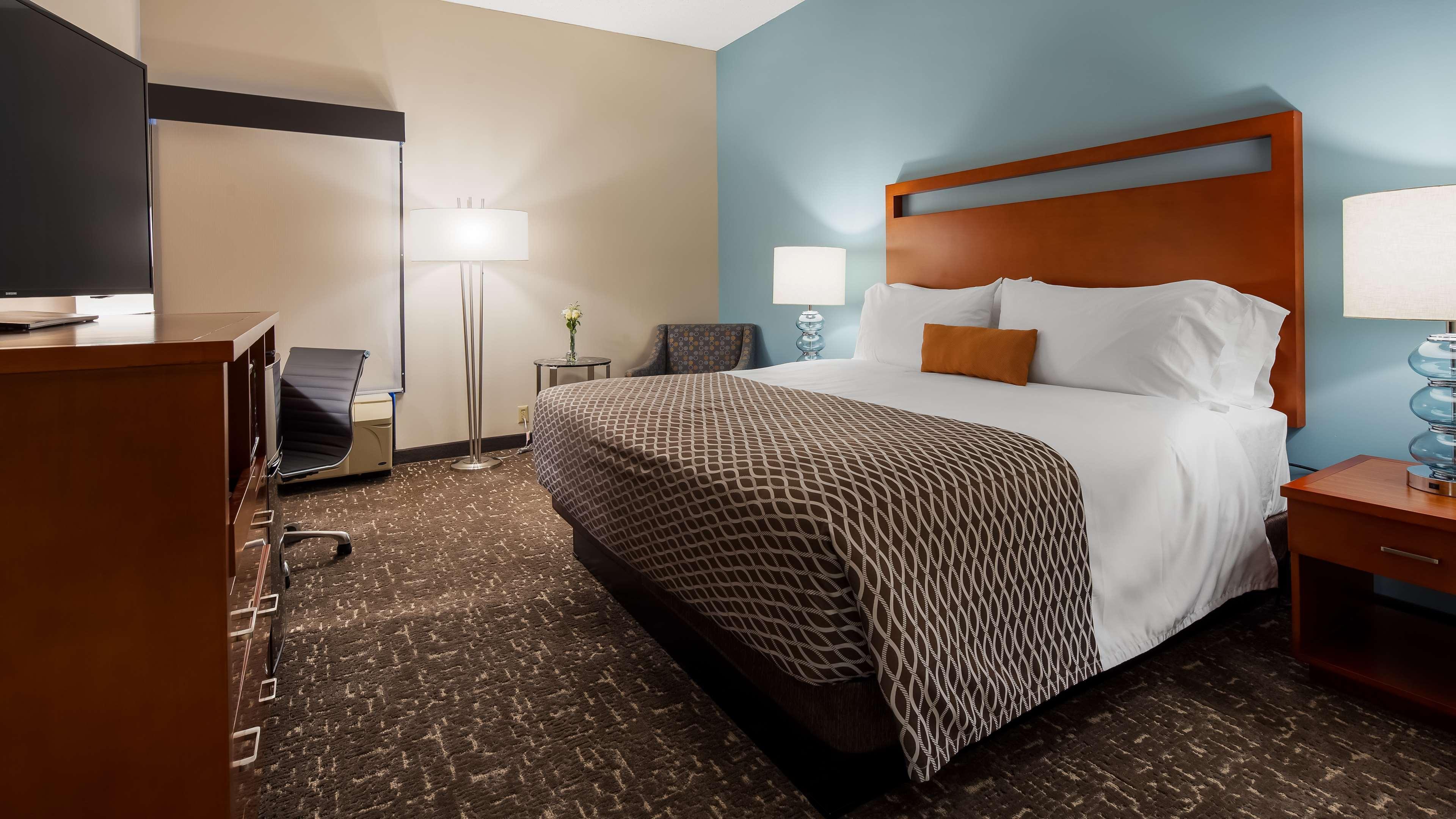 Best Western Plus Roswell/Alpharetta Exterior photo